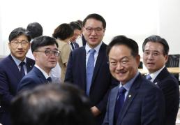 민중기 특검, 내일 법무부·공수처·경기남부청 방문
