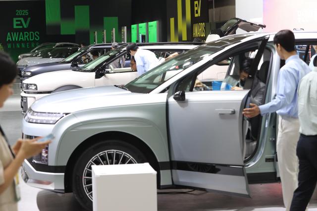 Eco-friendly vehicles outpace gasoline cars in S. Korea for first time