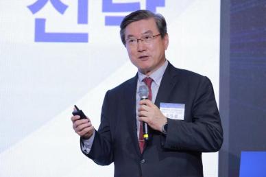 [2025 AFSF] 주영섭 서울대 특임교수 AI 기술만큼 활용도 중요…AX 산업 주도권 확보해야
