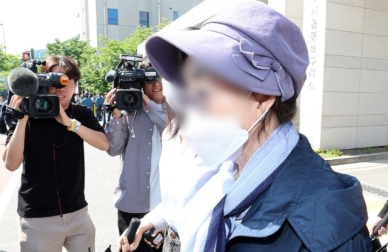 경찰, 윤석열 장모 검찰 송치...양평 농지 불법 임대 혐의