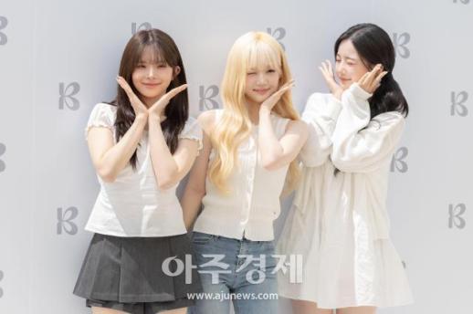 [포토] 포즈 취하는 코토네·윤서연·김유연