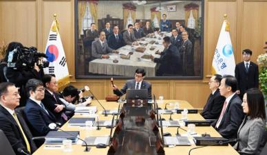 4연속 금리 동결한 美연준…한은도 7월 숨고르기 가능성