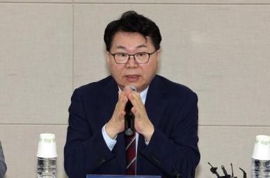 고용부 업무보고…국정기획위원장 노동시장 이중구조·임금격차 해소해야