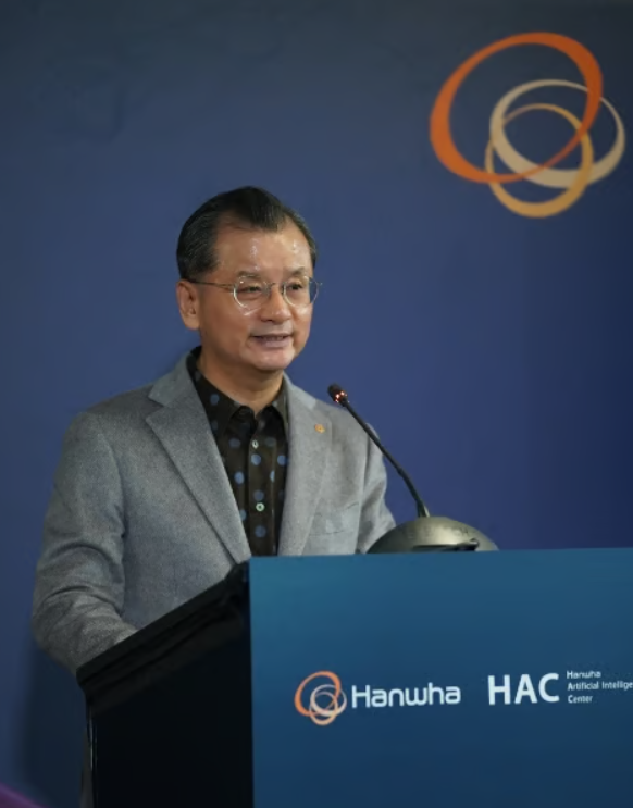 여승주 한화생명 대표이사 부회장이 3일현지시간 미국 샌프란시스코에서 열린 한화 AI센터HAC’ 개소식에서 인사말을 하고 있다 사진한화생명