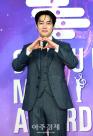[포토] 강유석, 2025 서가대 레드카펫 참석