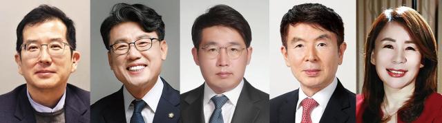 왼쪽부터 김종덕 대외경제정책연구원 무역통상안보실장 진성준 더불어민주당 정책위 의장 이남강 한국투자금융지주 이코노미스트 현정택 전 대외경제정책연구원장 안유화 중국증권행정연구원장 사진이코노믹데일리 DB