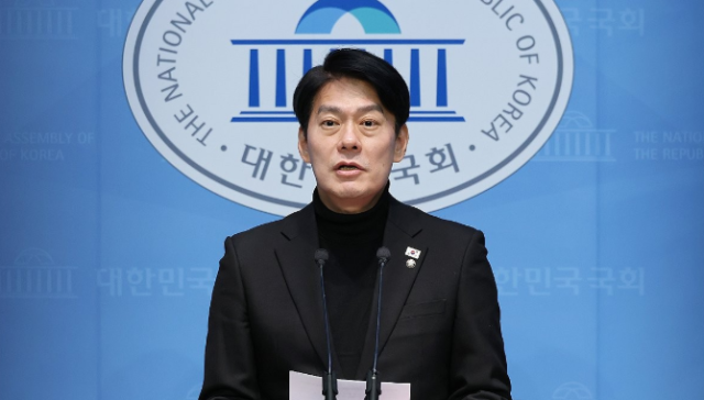 브리핑하는 한민수 대변인 사진연합뉴스