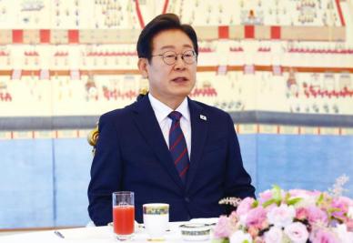 李 대통령 첫 국정지지율 59.3%…민주 48.4%·국민의힘 31.4%