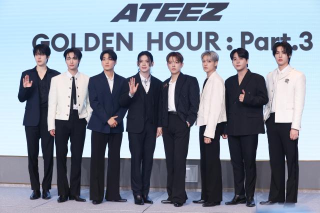 ATEEZs latest album debuts at No. 2 on Billboard 200