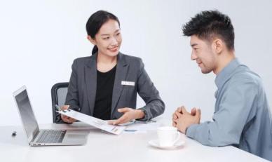 40대 이하 영리치가 떠오른다…자산관리 강화 나선 하나 vs 신한