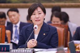 [NNA] 홍콩 위생국장, 입경격리 폐지에 전향적 자세 보여