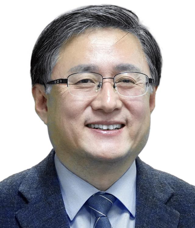 대통령실은 23일 강훈식 대통령비서실장의 브리핑을 통해 이재명 대통령의 장관급 내각 인선을 발표했다 사진은 김성환 환경부 장관 후보자 2025623 사진연합뉴