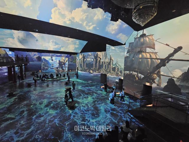 로스트아크 최초로 단독 미디어아트 전시 ‘빛의 여정’을 개최사진선재관 기자