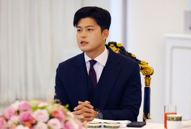 김용태 국민의힘 비상대책위원장이 지난 22일 서울 한남동 관저에서 열린 이재명 대통령과의 여야 지도부 오찬에서 발언하고 있다 사진연합뉴스