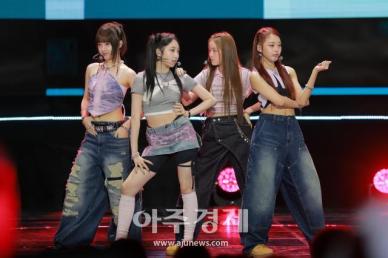 [포토] 더쇼 무대오른 VVUP(비비업)