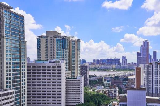 80% trụ sở chính của 500 công ty hàng đầu Hàn Quốc tập trung ở khu vực vùng thủ đô Seoul-Incheon-Gyeonggi