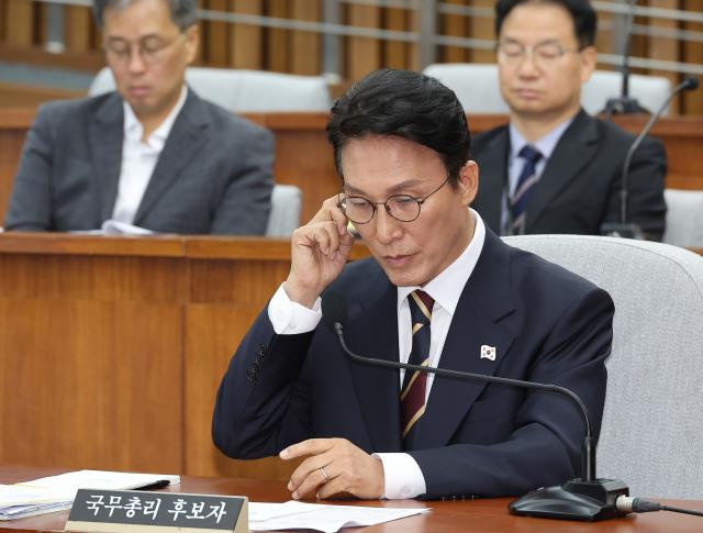 김민석 국무총리 후보자가 25일 서울 여의도 국회에서 열린 인사청문회에서 의원질의를 듣고 있다 사진연합뉴스