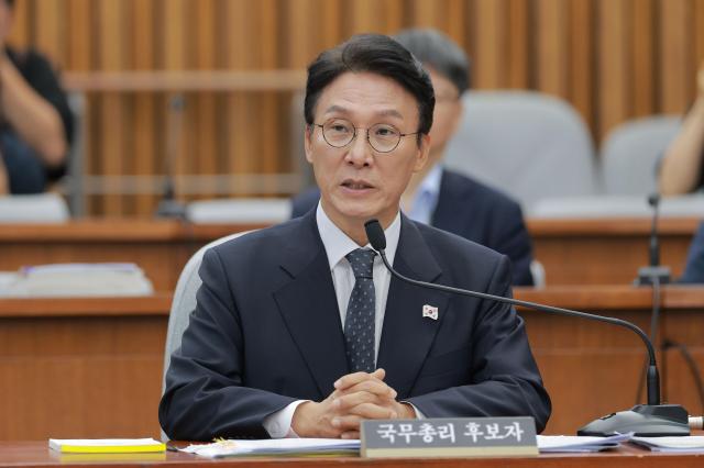 김민석 국무총리 후보자가 24일 오전 서울 여의도 국회에서 열린 인사청문회에서 의원질의에 답변하고 있다 사진유대길 기자