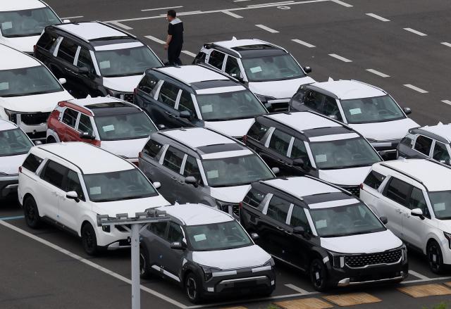 Hyundai, Kia exports to US plunge as Trump tariffs take toll