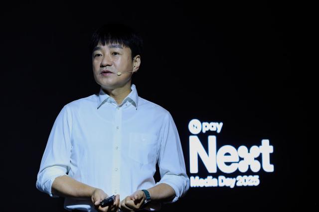 박상진 네이버페이 대표가 26일 서울 종로구 포시즌스호텔에서 열린 ‘네이버페이 미디어데이 2025’에서 향후 10년간 중장기 방향성을 공유하고 있다 사진네이버페이