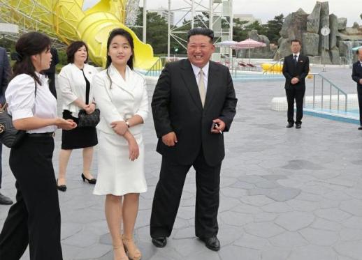 Kim Jong-uns wife surfaces for first time in about 18 months