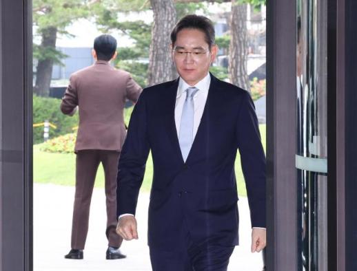 Samsung heir Lee Jae-yong awaits Supreme Court ruling on merger case next month