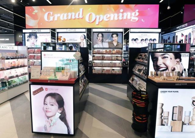 Bên trong chi nhánh Chicor ga Gangnam ẢnhShinsegae Department Store