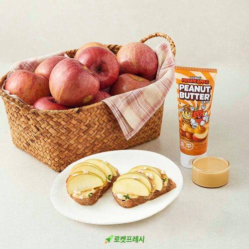 못난이 사과 25kg과 무가당 천연 땅콩버터 160g을 세트로 구성한 ‘사과 일병 구하기’ 제품 이미지 사진쿠팡