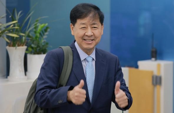 [포토] 구윤철 기재부 장관 후보자 첫 출근, 진짜 대한민국 만들겠다