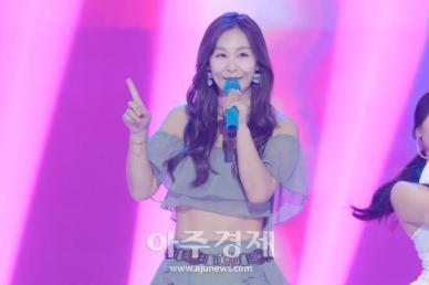 [포토] 멋진 무대 선보이는 윤태화 (더트롯쇼)
