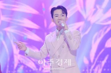 [포토] 멋진 무대 선보이는 남승민 (더트롯쇼)