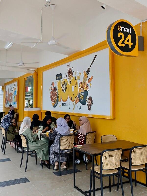 Korean convenience store chains accelerate global push with growth stalling at home