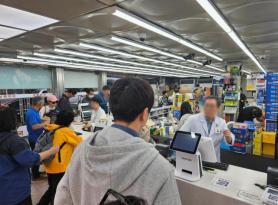 "Hiệu thuốc" trở thành địa điểm mua sắm mới của du khách nước ngoài khi đến Hàn Quốc