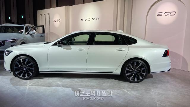 볼보자동차 S90사진김지영 기자