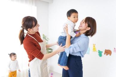 [지다혜의 금은보화] 육아 인플레이션 시대…은행권, 다자녀 가정 지원에 팔 걷어