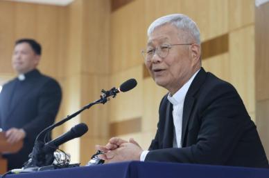 유흥식 추기경 이 대통령과 교황 회담, 올해 성사 기대