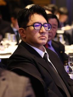 HYBE founder Bang Si-hyuk grilled by regulators over alleged IPO fraud