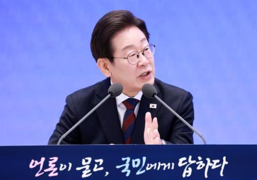李대통령 美 관세 협상 노력…호혜적 결과 만들어야