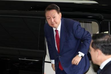 尹 2차 조사 시작…특검, 체포저지 의혹부터 신문 착수