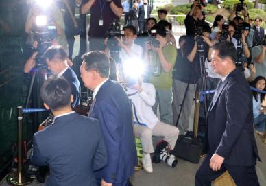 尹 2차 조사 오전분 마무리…체포영장 저지 의혹 중심 신문