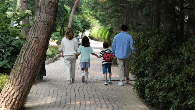 [기관 이전 명과암] 정주여건 만족은 '글쎄'…전문가 