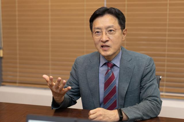 강찬우 변호사 이재명, 임기중 귀 열고 유연한 대통령 돼야 