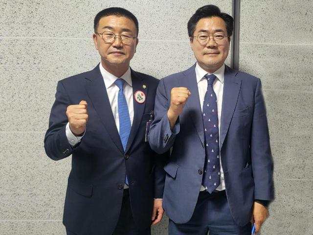 유의식 의장, 박찬대 의원에 완주·전주 행정통합 반대의견 전달
