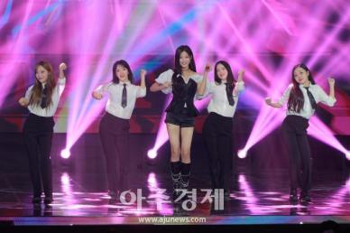 [포토] 멋진 무대 선보이는 배아현(더트롯쇼)
