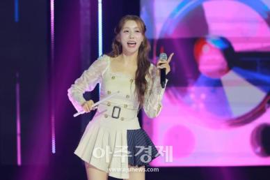 [포토] 멋진 무대 선보이는 두리(더트롯쇼)