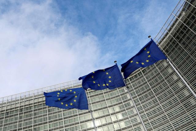 벨기에 브뤼셀에 위치한 유럽연합EU 집행위원회 본부에서 EU 깃발들이 휘날리고 있다 사진로이터연합뉴스