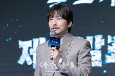 [포토] 인사말 하는 이동휘