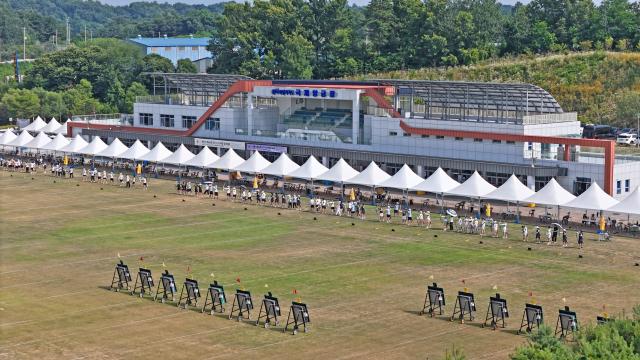 화랑기 제46회 전국 시도 대항 양궁대회가 이달 12일까지 임실군 오수면 소재 전북특별자치도 국제양궁장에서 개최된다사진임실군