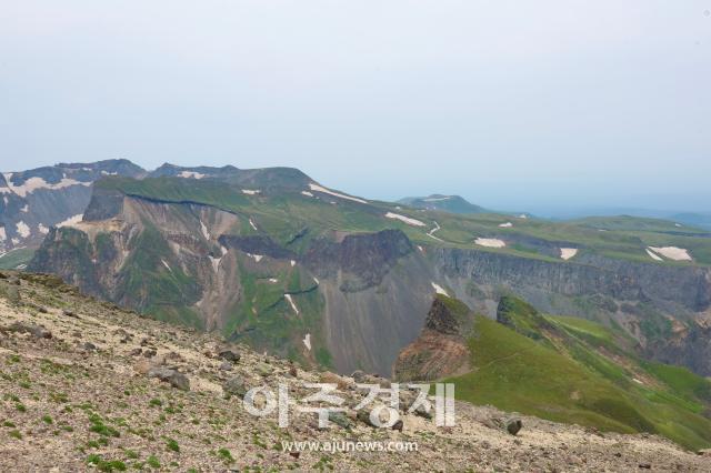 6월 27일 백두산 북파의 돌산들 AJP 한준구 사진기자