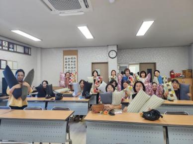 삼척블루파워·삼척 지역자활센터, 의류 업사이클링 쿠션으로 1인 가구 어르신께 따뜻한 마음 전달 外